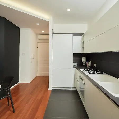 Dream House アパート ソレント